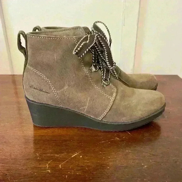 Eddie Bauer suede shoes size 6 - Picture 2 of 9